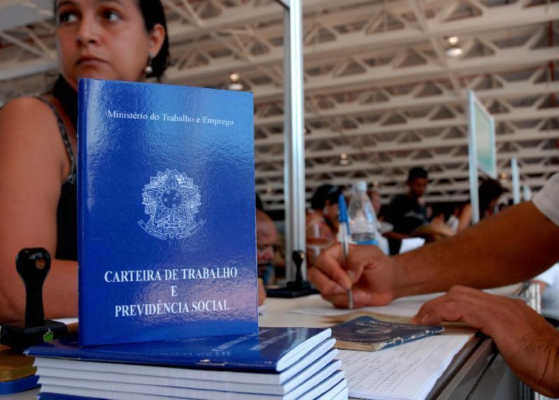 Desistência de buscar empregos é maior entre as mulheres
