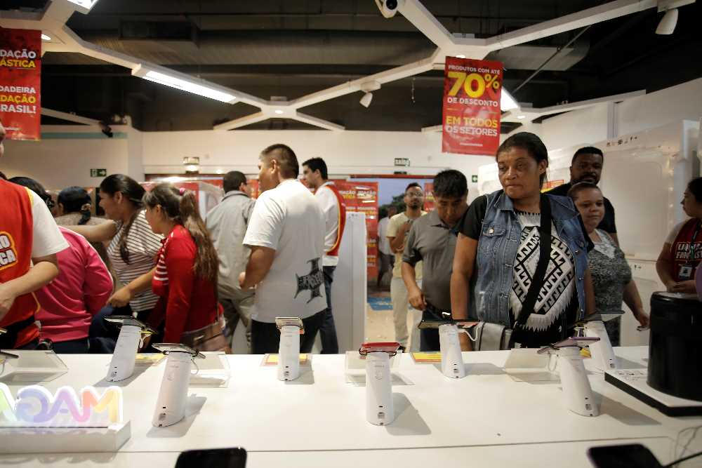 Liquidação do Magazine Luiza bate recorde de vendas