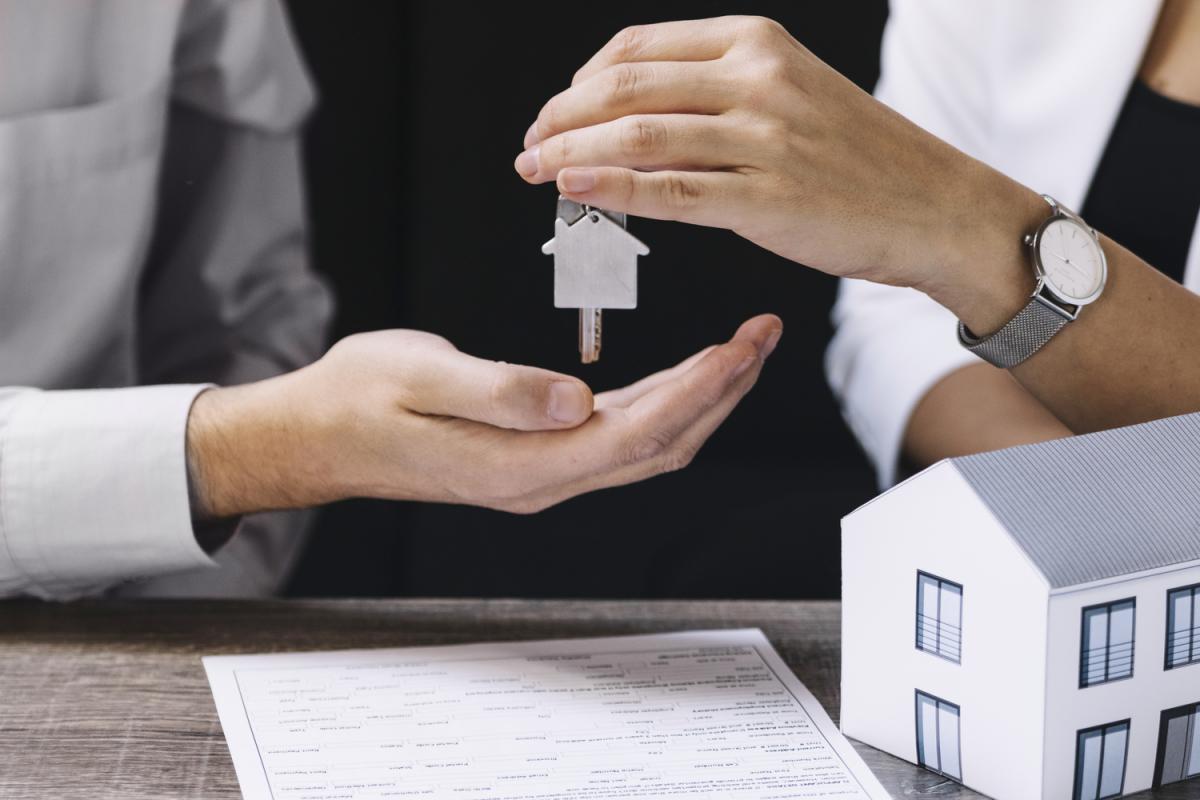 Comprar imóvel: saiba qual o papel da imobiliária nesse processo