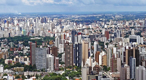 Com os preços em queda, o momento é ideal para negociar imóveis em Curitiba
