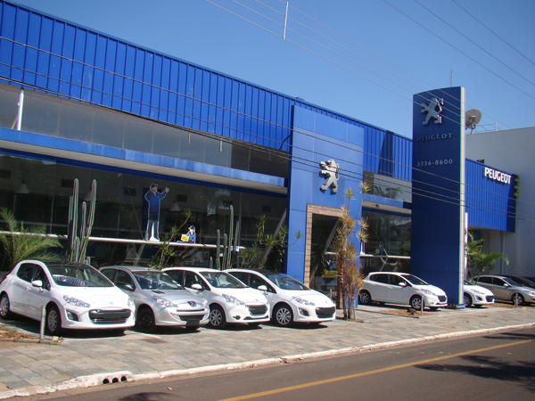 Peugeot e Citroën dobrarão rede no Brasil no período de quatro anos