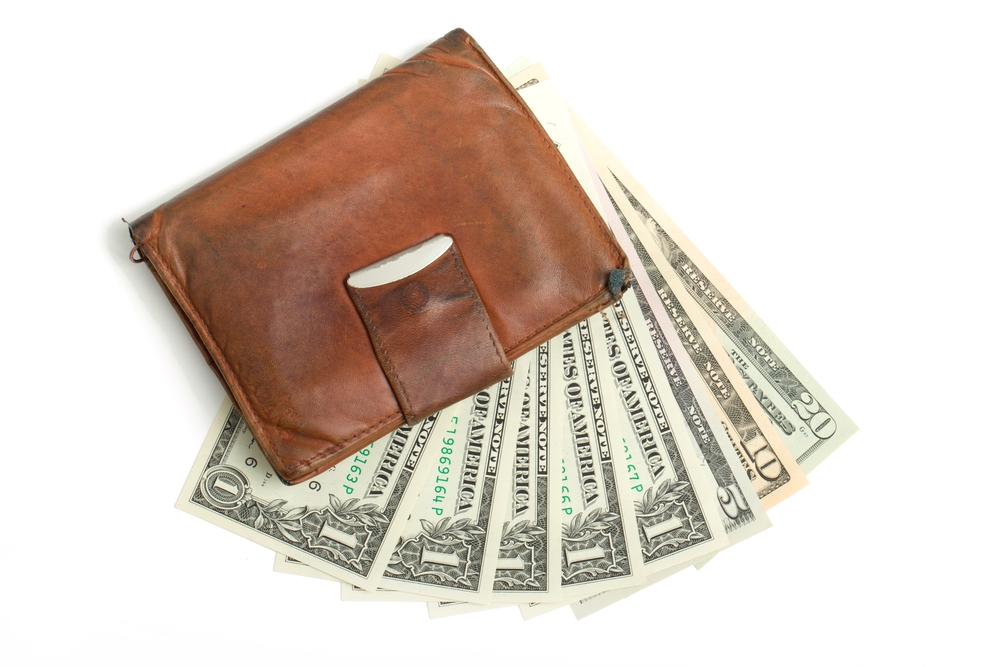 Dólar fecha abaixo de R$ 4 pelo segundo dia consecutivo
