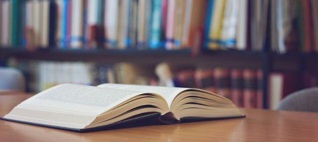 Venda de livros cai 12,2% em abril