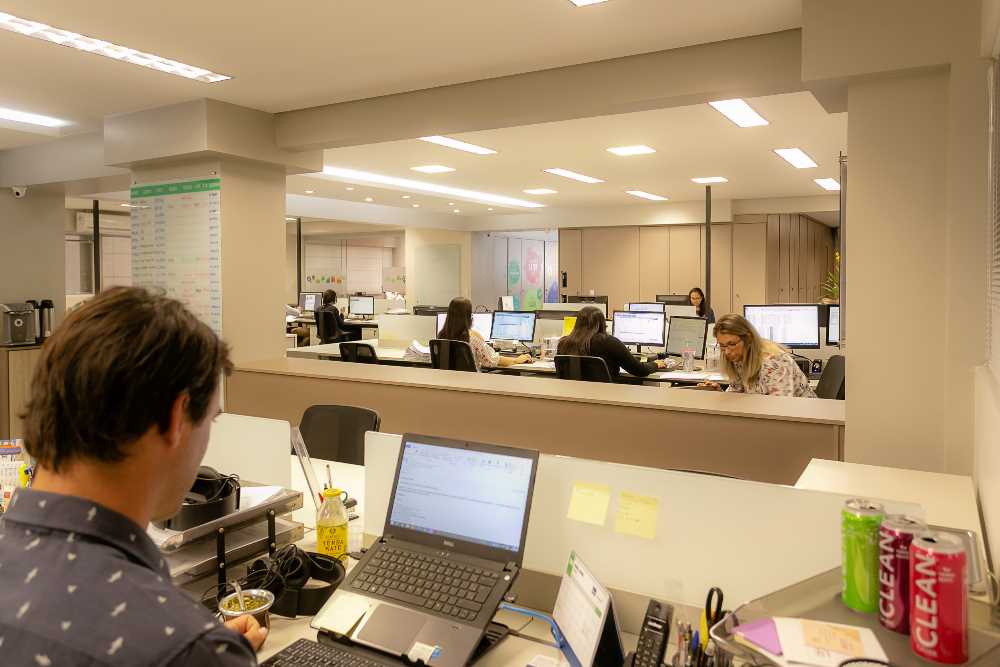 Doenças por LER e DORT crescem 184% em nove anos e alertam para a importância da ergonomia no trabalho