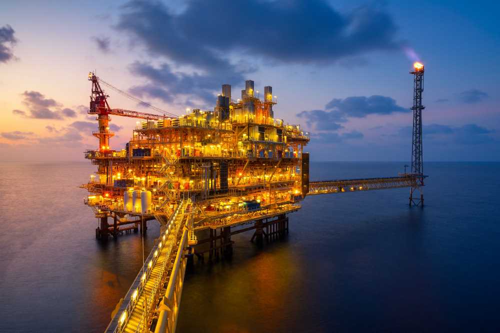 Preços do petróleo sobem com medidas para apoiar economia