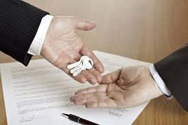 Pensando em se mudar? Confira dicas para evitar preocupações com contratos de aluguel
