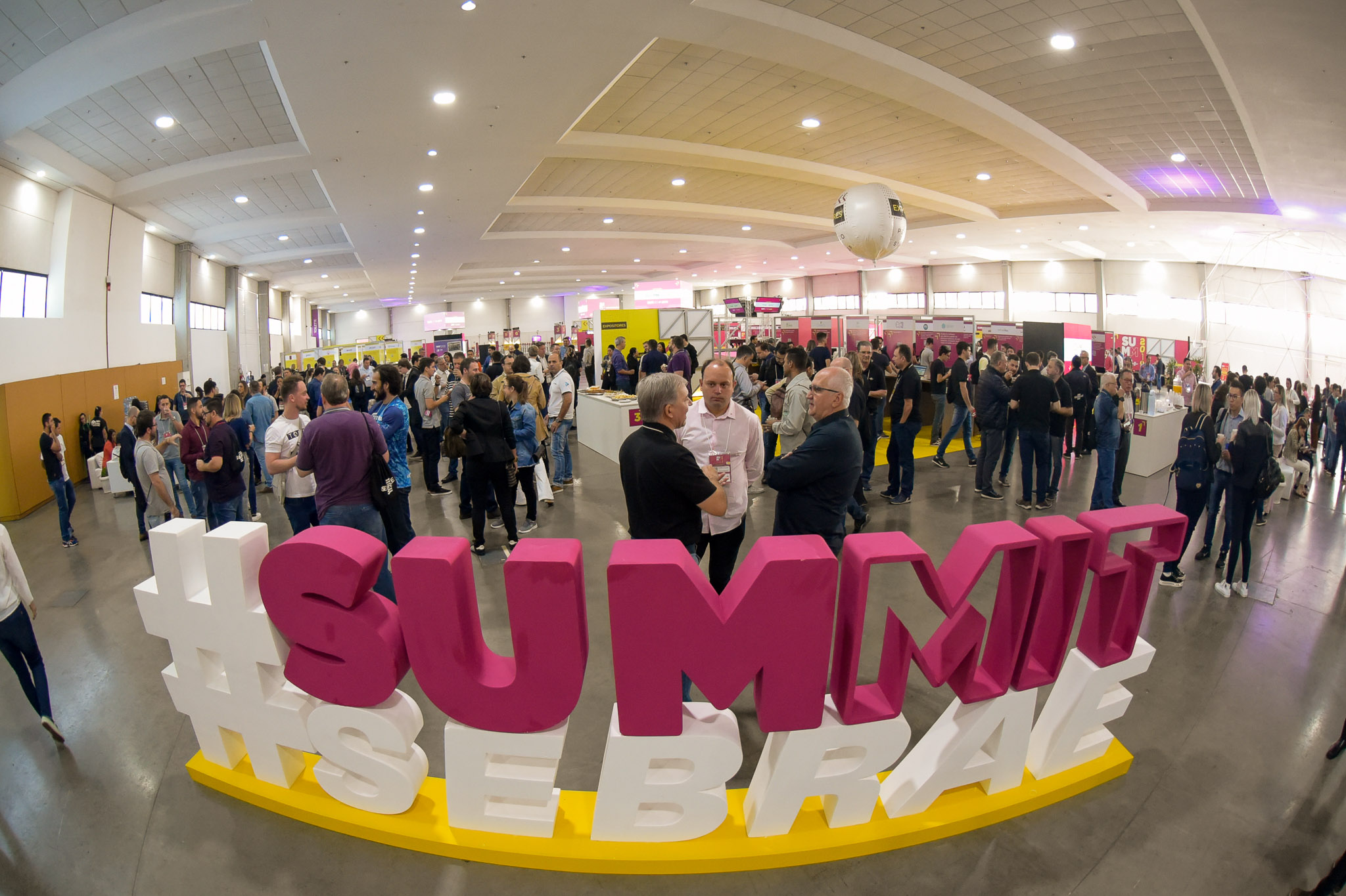 Summit Sebrae estimulou negócios entre 1,5 mil empreendedores de todo  Paraná