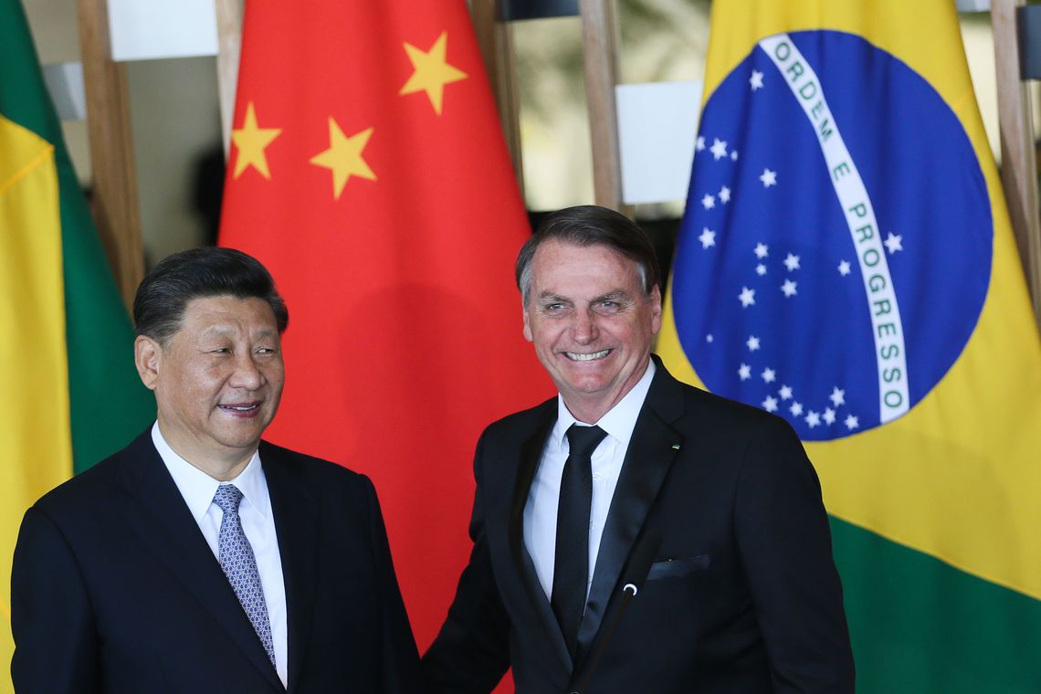 Brasil e China firmam acordos nas áreas de política, comércio e saúde