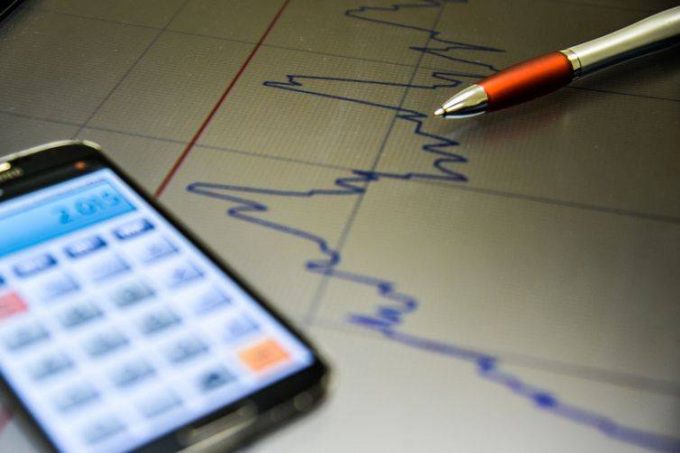 Previsão de crescimento da economia tem pequena alta
