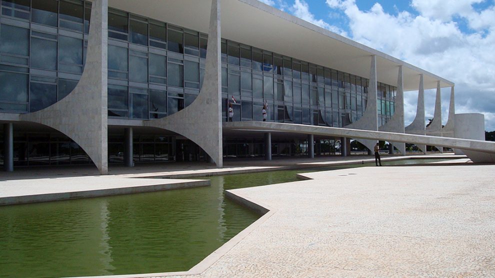 Confira a lista de cargos extintos ou vedados pelo governo