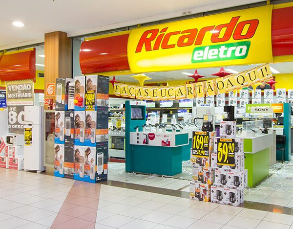 Ricardo Eletro e PayJoy oferecem nova forma de financiamento para clientes desbancarizados