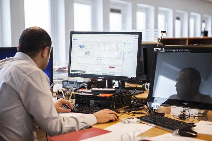 10 startups têm mais de 45 vagas de emprego abertas para tecnologia