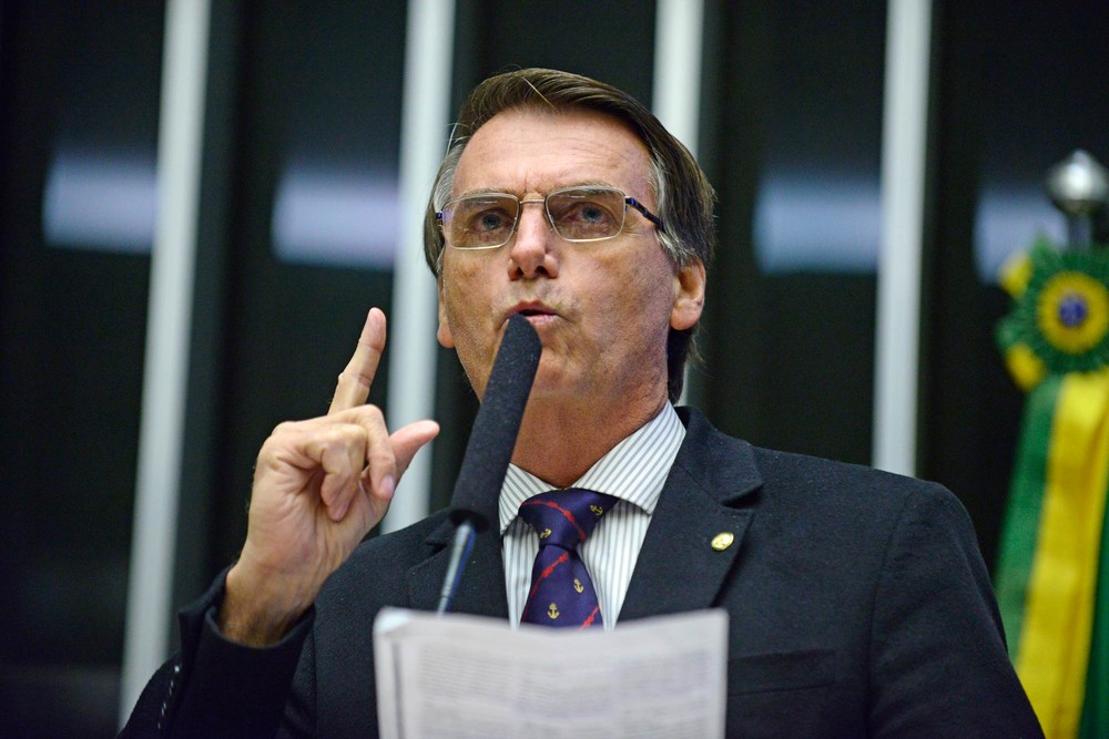Auxílio emergencial pode ser estendido até o final do ano, mas com valor reduzido