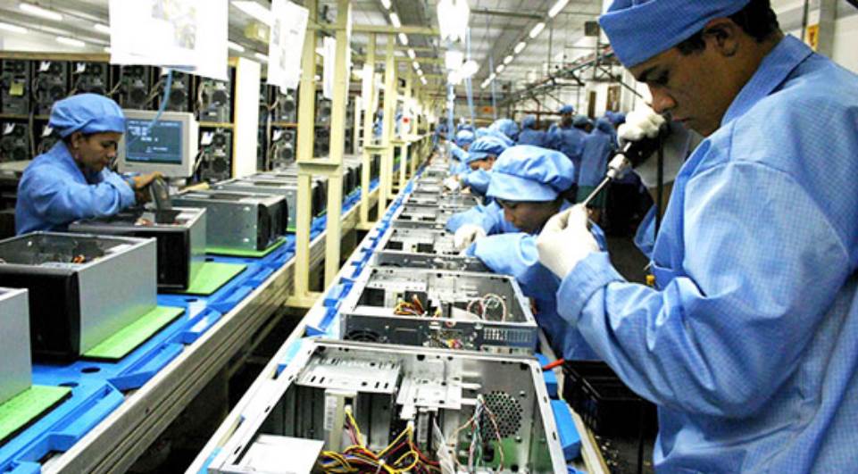 Confiança da indústria sobe 0,8 ponto em agosto