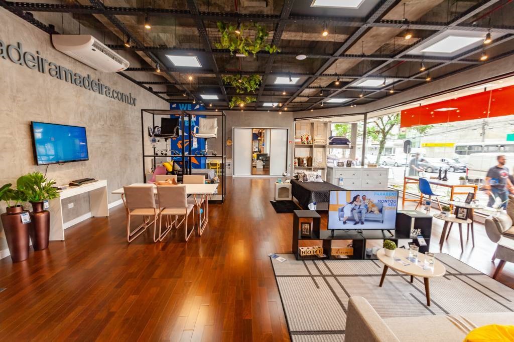 MadeiraMadeira inaugura primeira loja física com conceito guide shop