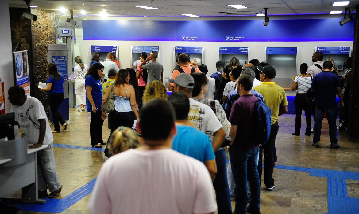 Pagamento do abono do PIS começa nesta quinta-feira