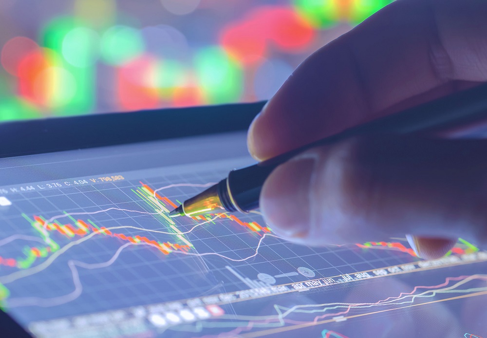 Em dia de recuperação, Bolsa sobe 2,15% e dólar cai para R$ 5,10