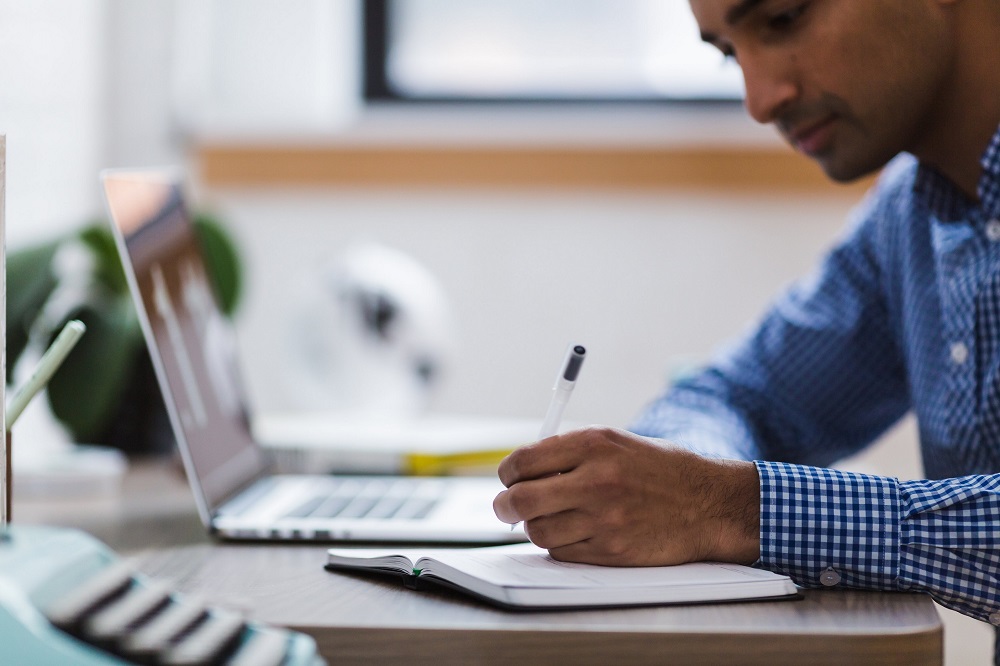 Especialista dá dicas para aumentar a produtividade em Home Office