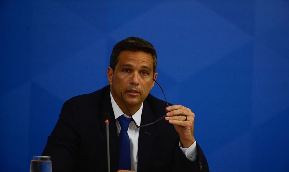 Presidente do Banco Central prevê que economia pode cair mais de 5% este ano
