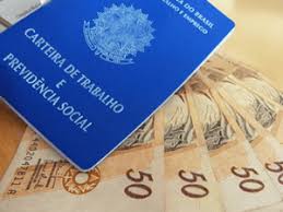 Com a quarentena, adiantamento de salário aumenta 61% no Brasil