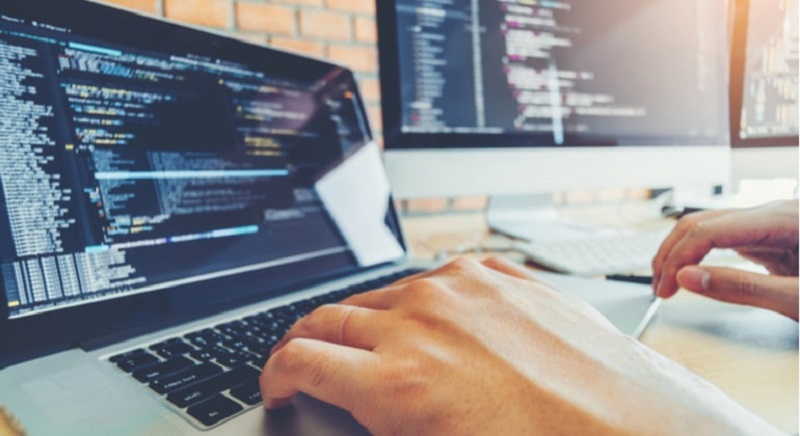 Startup promove feira de contratações online