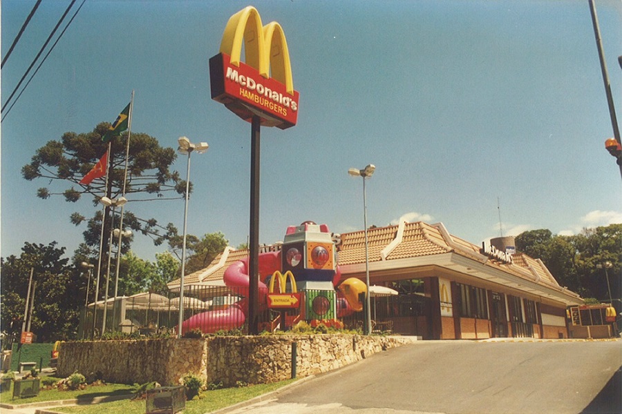 McDonald’s abre 420 vagas para pessoas com deficiência ou neurodivergentes