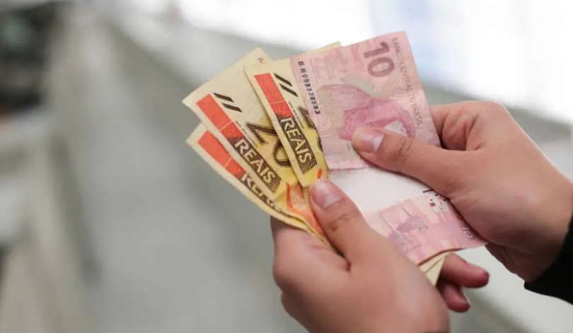 Rendimento domiciliar per capita se recupera em 2022