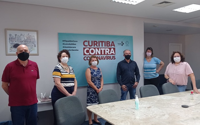 Prefeitura de Curitiba abre diálogo com bares e restaurantes para controlar a Covid-19