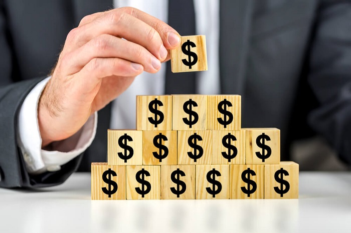 Saiba como não cair no golpe da pirâmide financeira