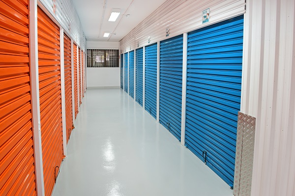Pandemia força jovens a retornarem para casa dos pais e self storages crescem