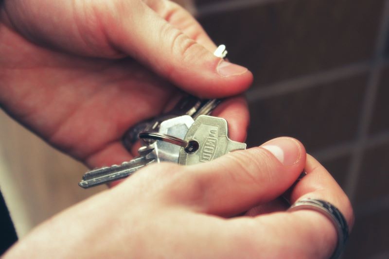 Pensando em se mudar? Confira dicas para evitar preocupações com contratos de aluguel