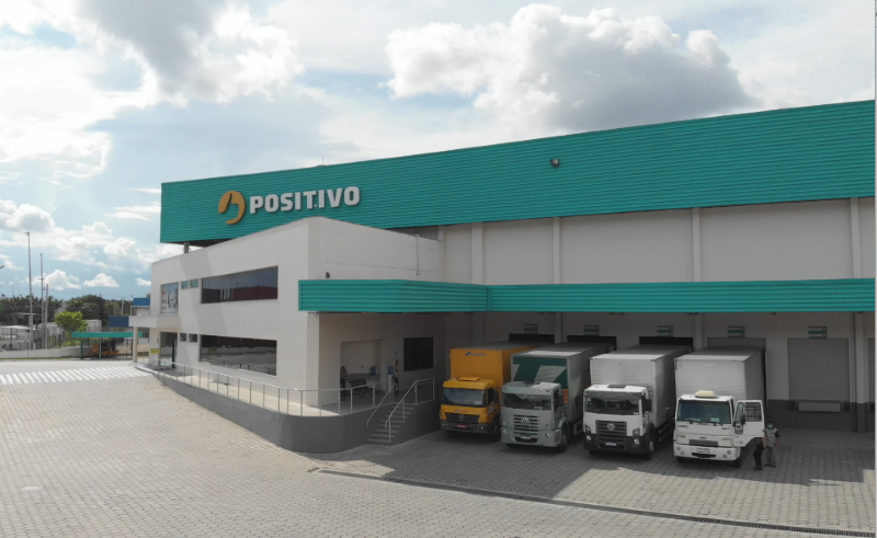 Positivo Tecnologia licencia a marca e incorpora as operações da Compaq no Brasil