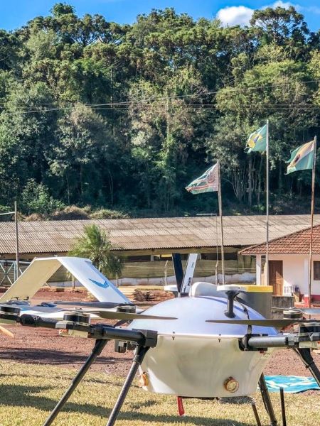 BRF testa drones para entrega de materiais em granjas