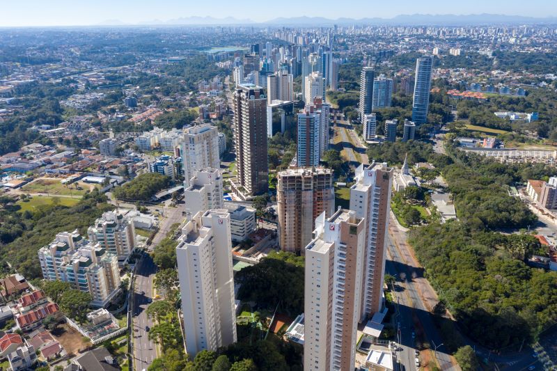 Plaenge chega a São Paulo, capital de negócios do País