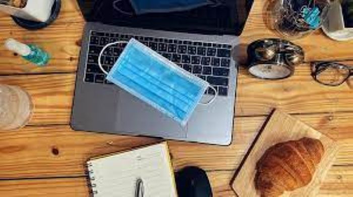 6 situações que hoje são consideradas ‘cringe’ no ambiente de trabalho