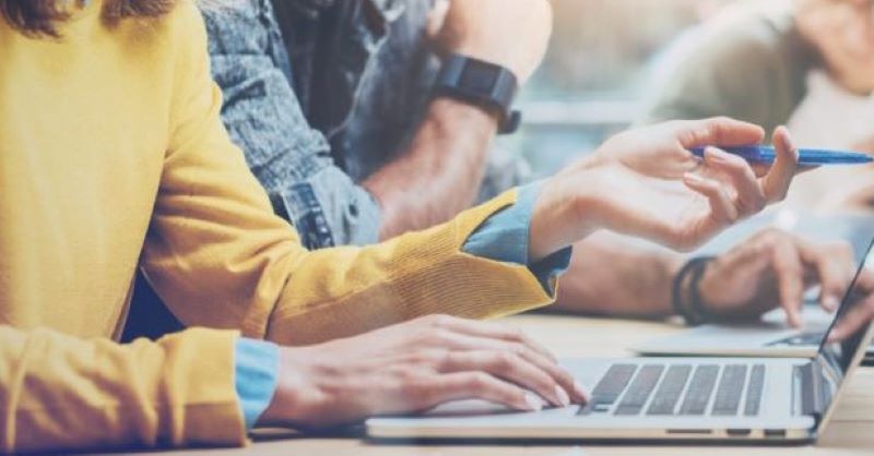 92% dos consumidores consultam preços na internet antes de comprar na Black Friday