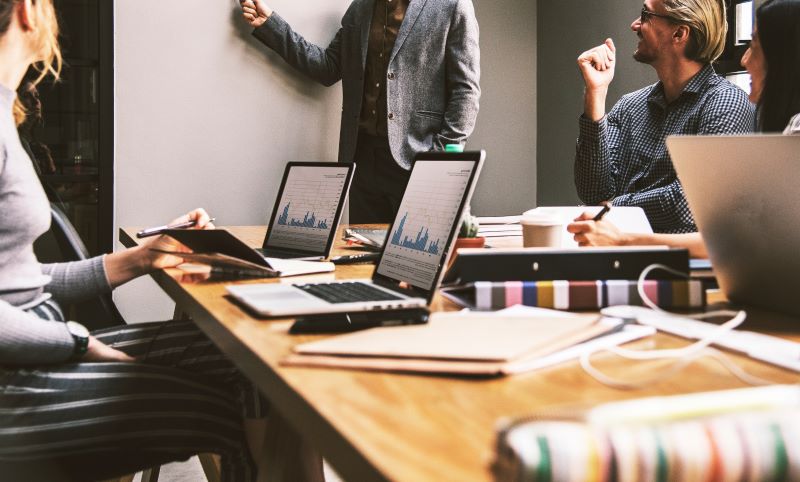 Empresas de TI do Paraná recebem ajuda de nova plataforma de empregos para encontrar mão de obra qualificada