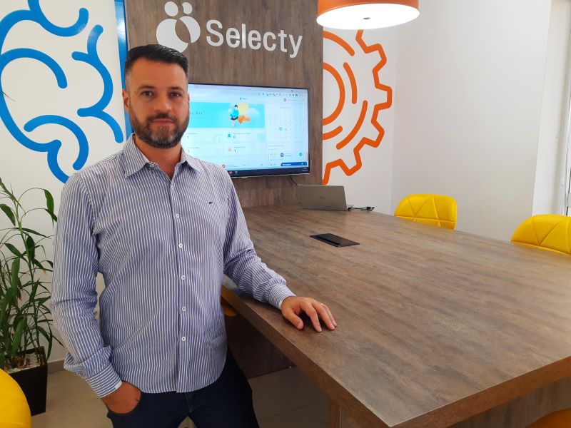 Tecnologia criada para seleção e recrutamento online registra 11 milhões de acessos por mês
