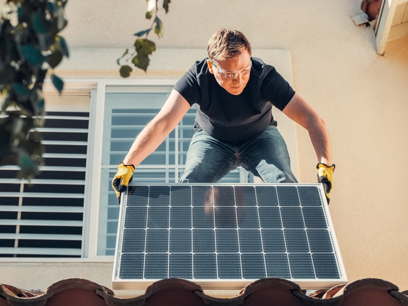 Veja três maneiras para economizar energia elétrica no verão