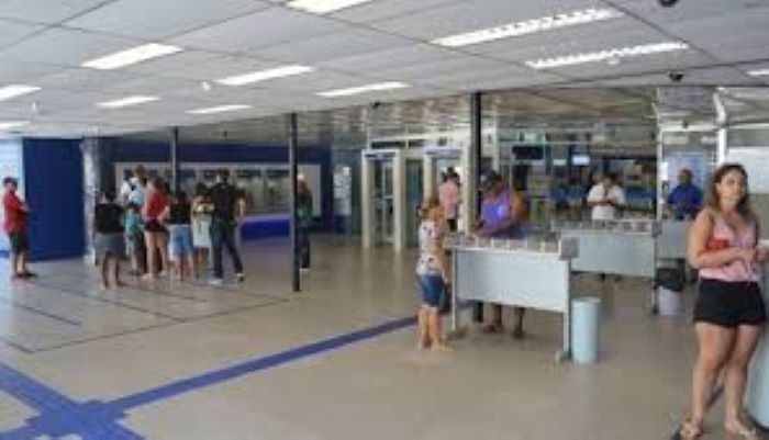Bancos reabrem após feriado de Carnaval