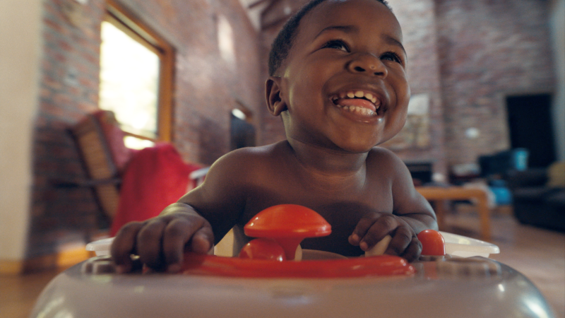 Huggies anuncia reposicionamento de marca em toda a América Latina
