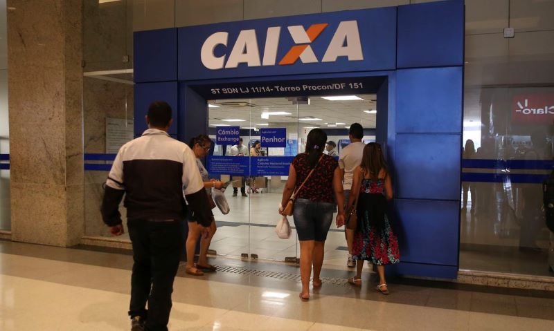 Bancos retomam atendimento ao público nesta quarta-feira