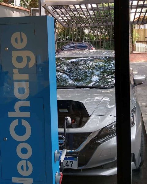 Em meio a alta da gasolina, venda de carros elétricos cresce 77% no Brasil