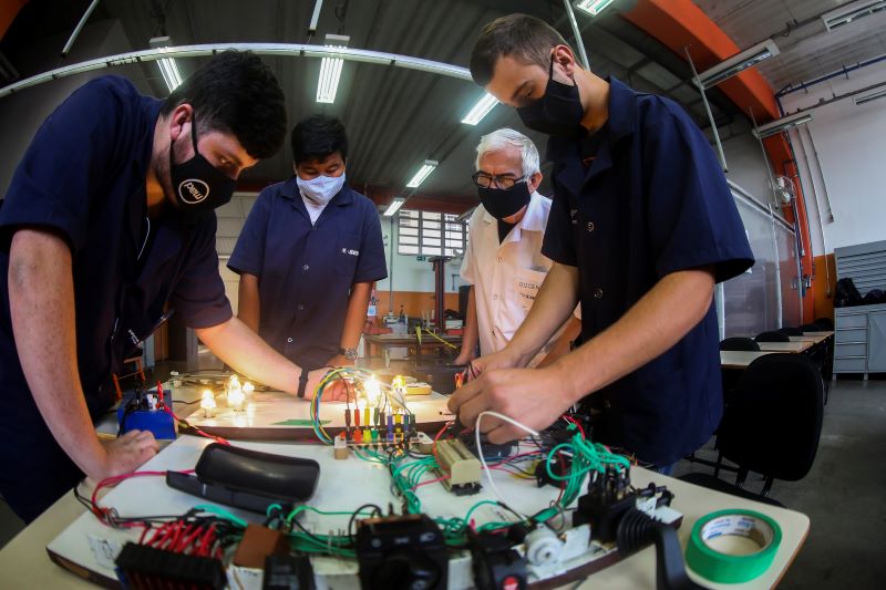 Mercado de reparação automotiva está aquecido e em busca de novos profissionais
