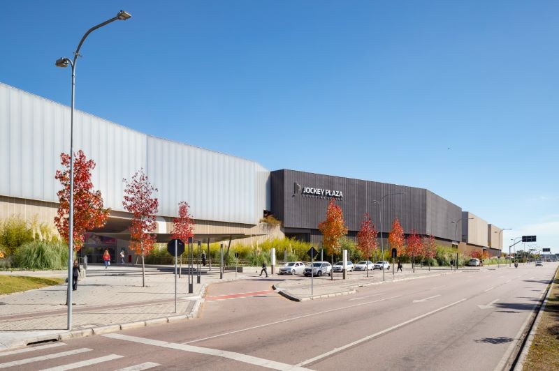 Jockey Plaza Shopping completa 3 anos