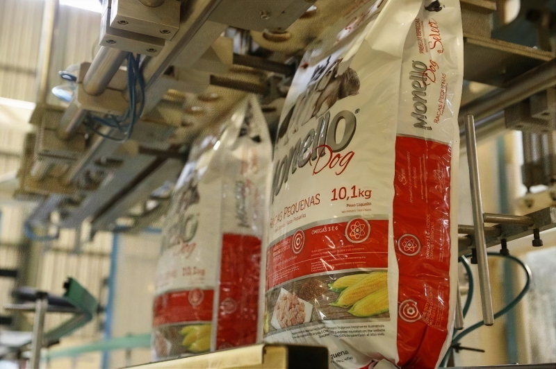 Alta carga tributária impede crescimento do mercado pet no Brasil