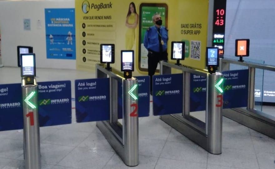 Tecnologia curitibana de reconhecimento facial revoluciona check-in e embarque em SP e RJ