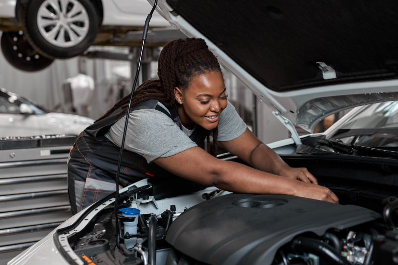 Mercado de mecânica automotiva busca por profissionais cada vez mais capacitados