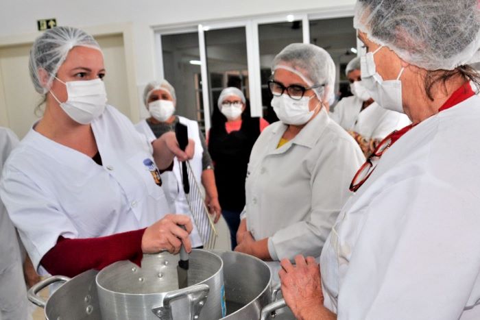 Projeto apoia mulheres produtoras de queijo a modernizar processos em Araucária
