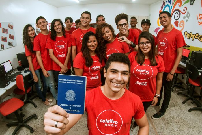 Coletivo Jovem inicia novo ciclo e busca preparar mais de 40 mil jovens ao primeiro emprego